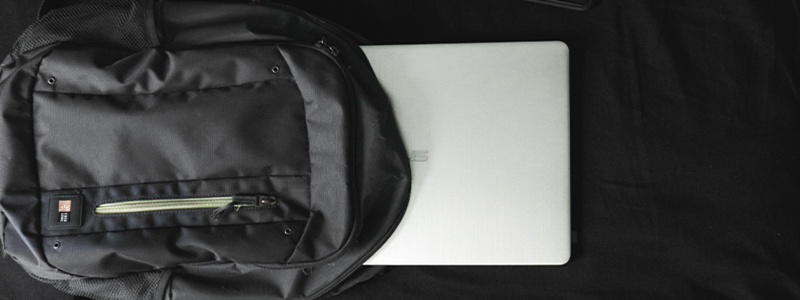 top ghiozdan laptop