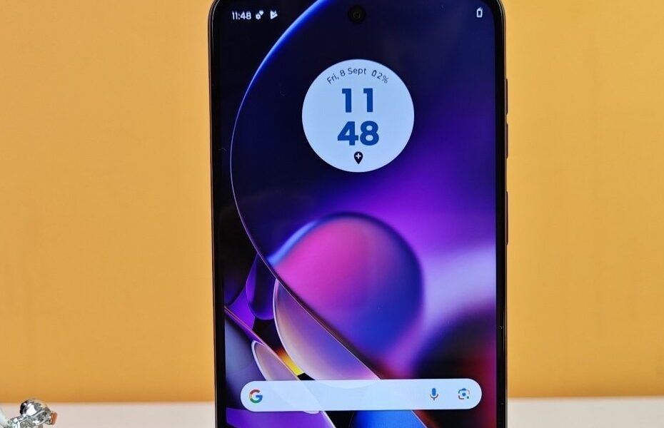 Pret Motorola Moto G54